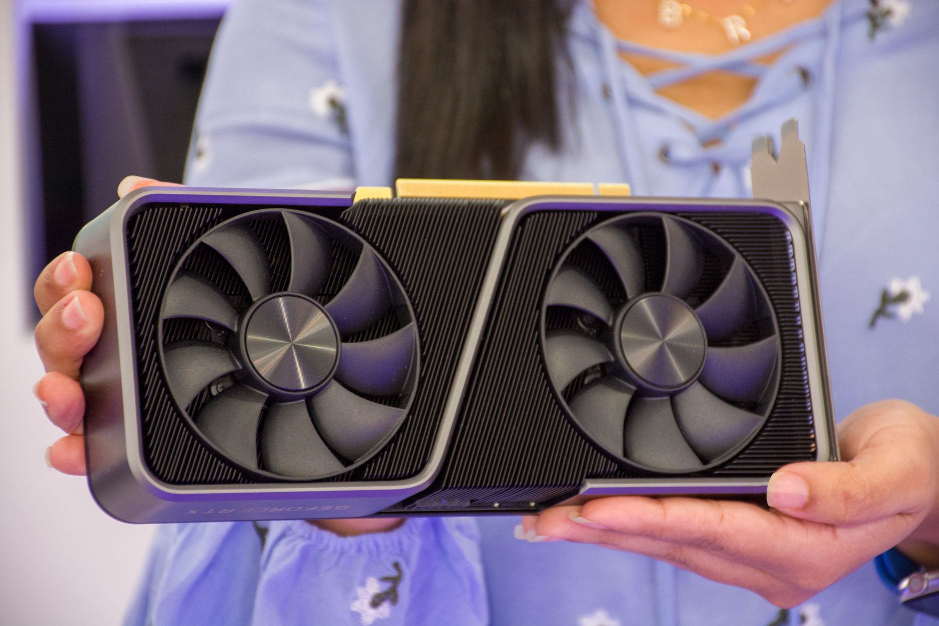 NVIDIA представила Blackwell Ultra — самый мощный ИИ-чип в истории